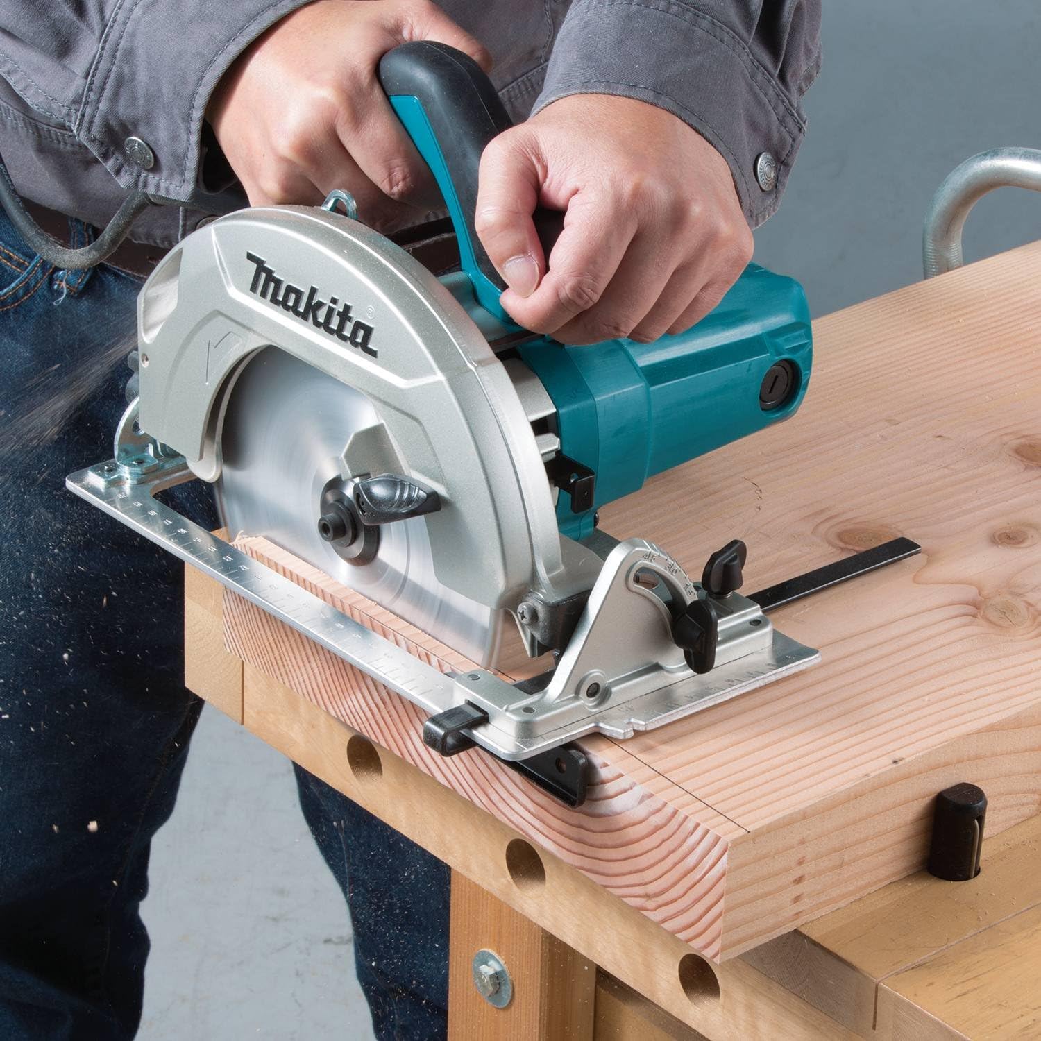 Makita HS7610 7-1/4” Circular Saw