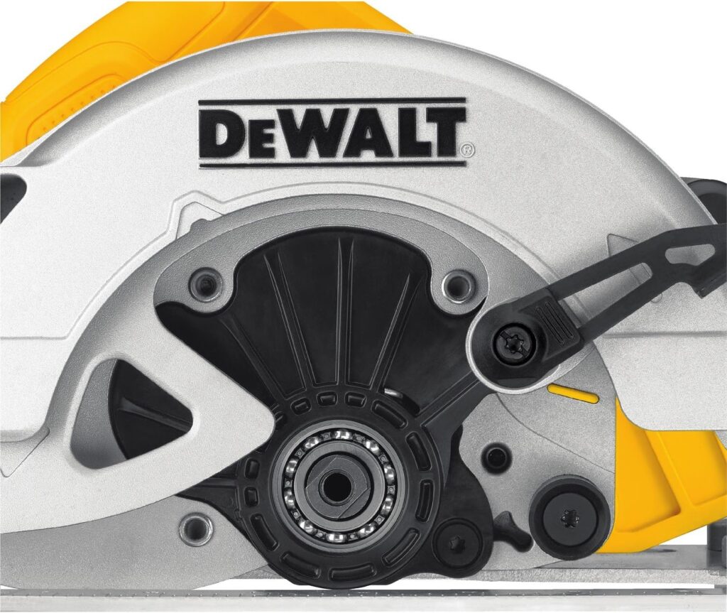 DEWALT 7-1/4-Inch Circular Saw, Lightweight, Corded (DWE575)