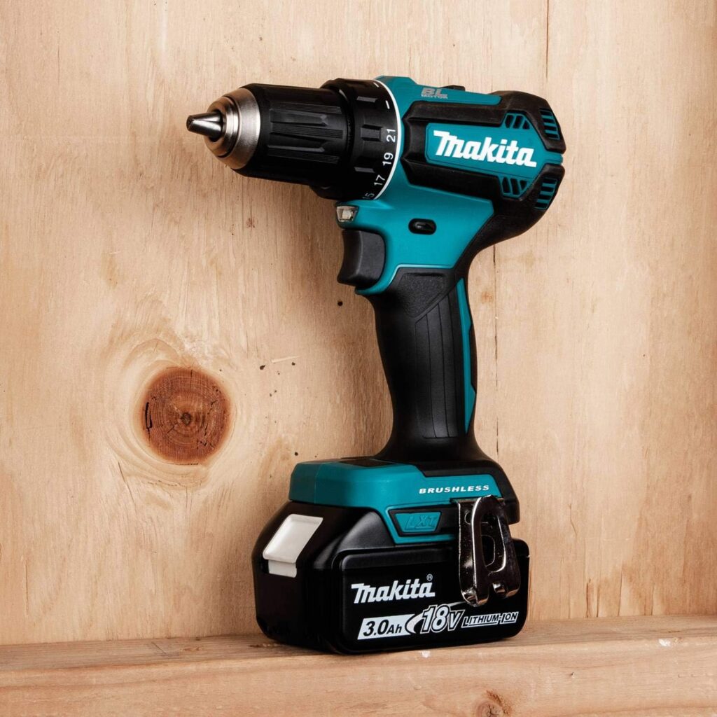 Makita XFD131 18V LXT® Lithium-Ion Brushless Cordless 1/2 Driver-Drill Kit (3.0Ah)